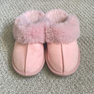 Girls Pink Slippers